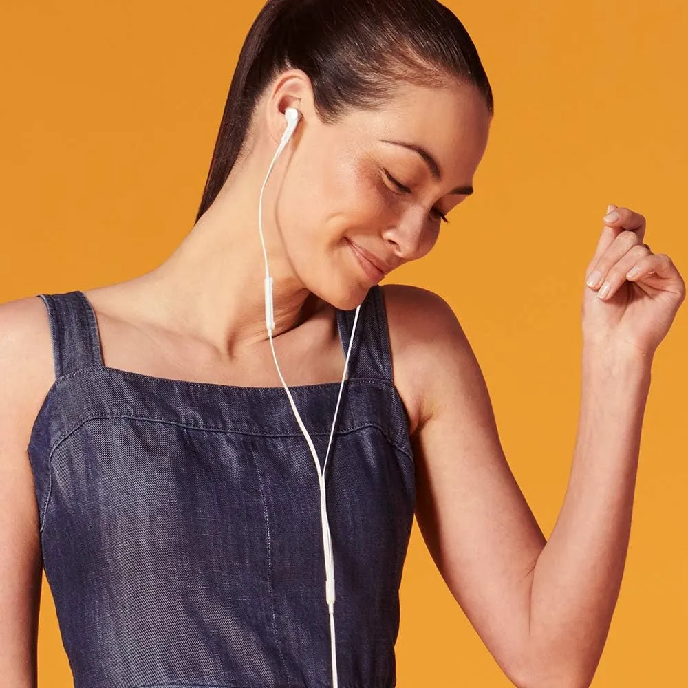 Belkin SoundForm Headphones - Wired In-Ear Earphones With Microphone- iPhone Headphones - Apple Headphones - Apple Wired Earbuds For iPhone, iPads & All Products With Lightning Connector (White)