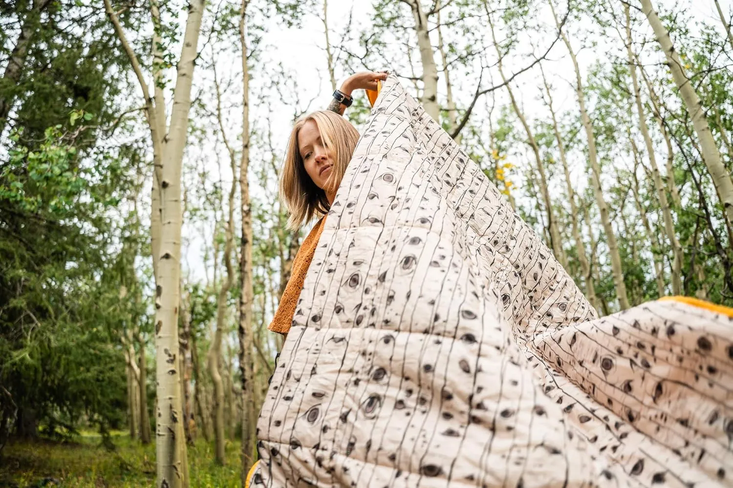 Kelty Biggie Blanket, 2 Person Large Insulated Camping Indoor Outdoor Travel Blanket and Ground Picnic Covering, Updated for 2022