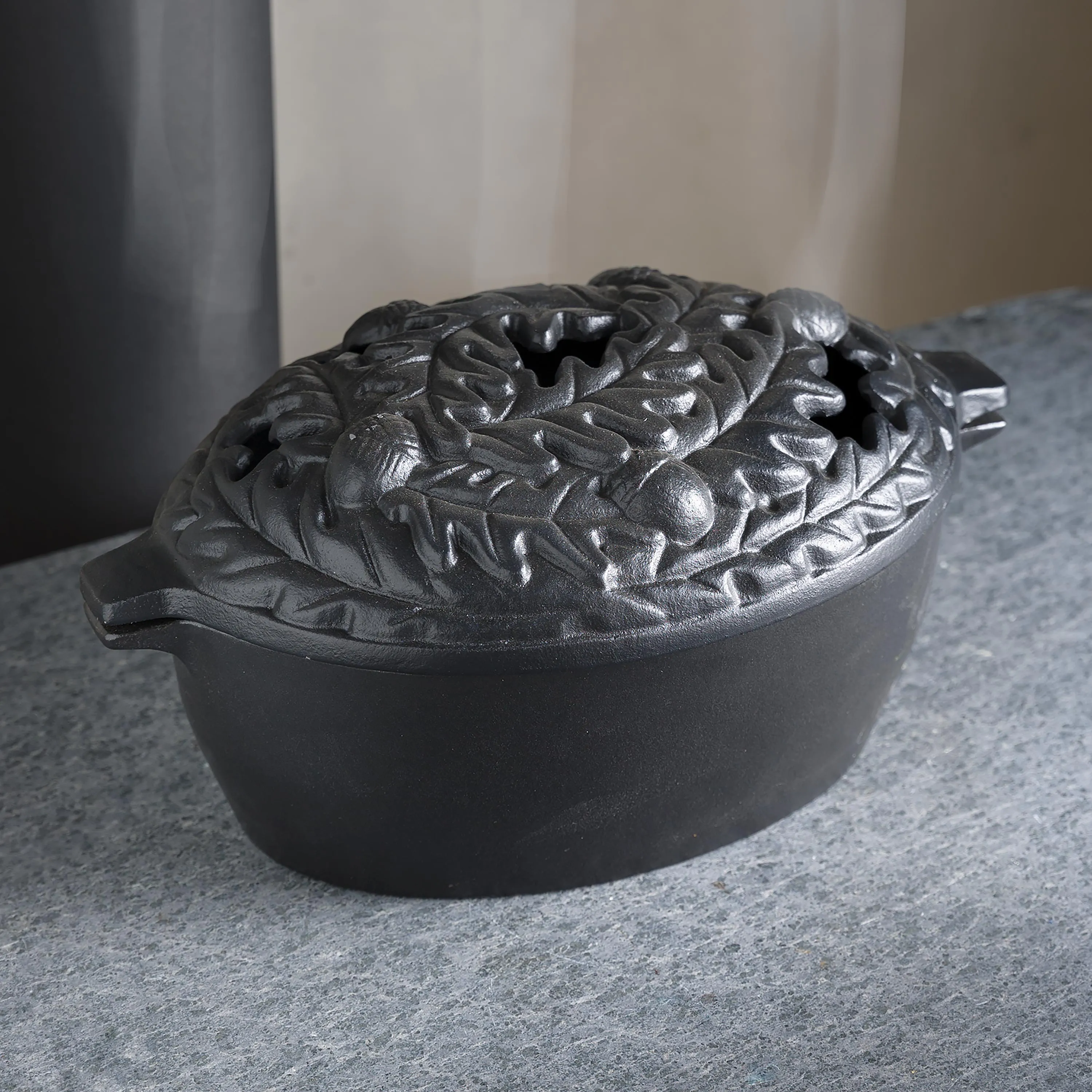 Oak Leaf Cast Iron Wood Stove Steamer