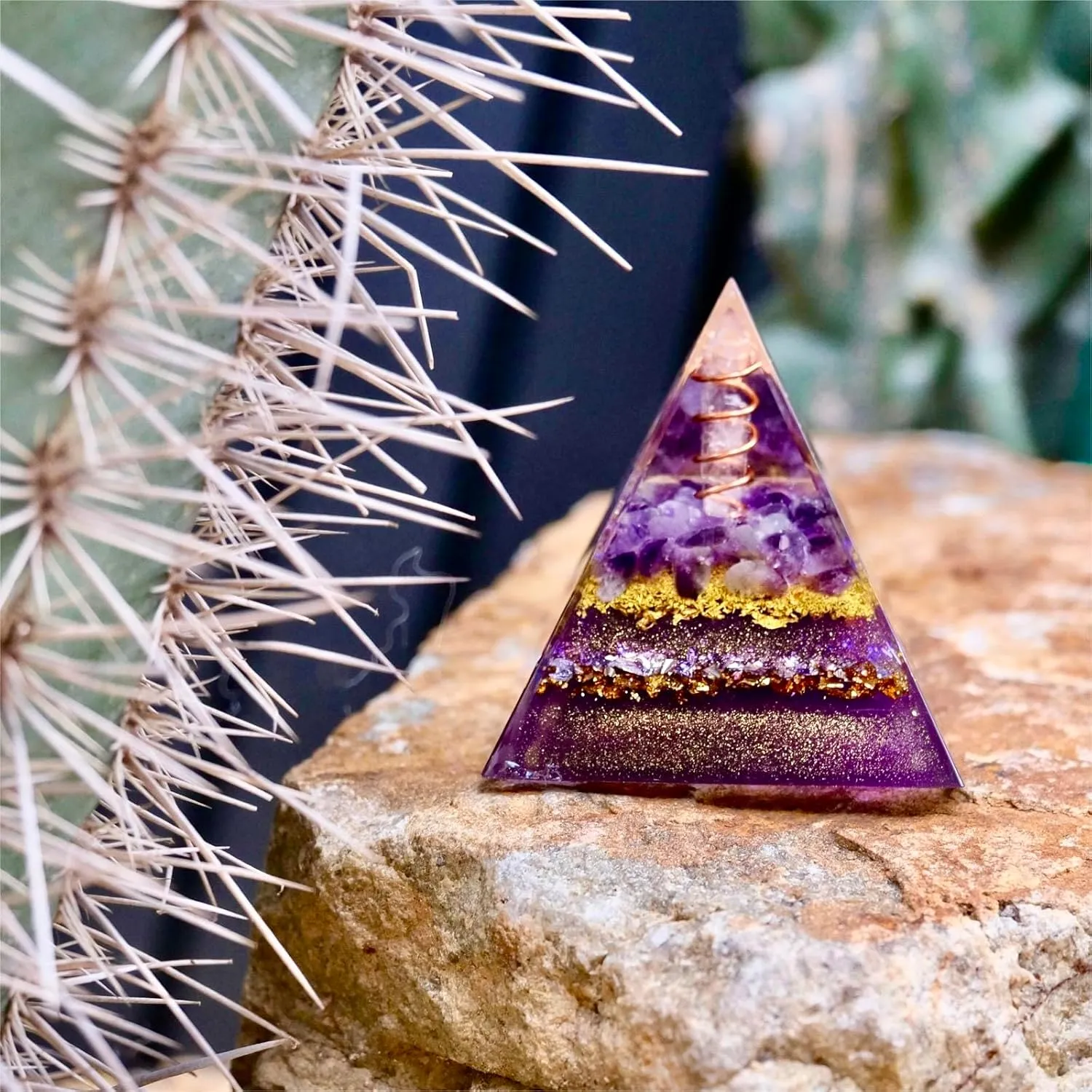 Orgone Pyramid,Amethyst Crystal Pyramid for Positive Energy,Handmade Reiki Orgonite Pyramid,Energy Generator Used for Reduce Stress,Meditation Accessories,Attract Success and Chakra Healing