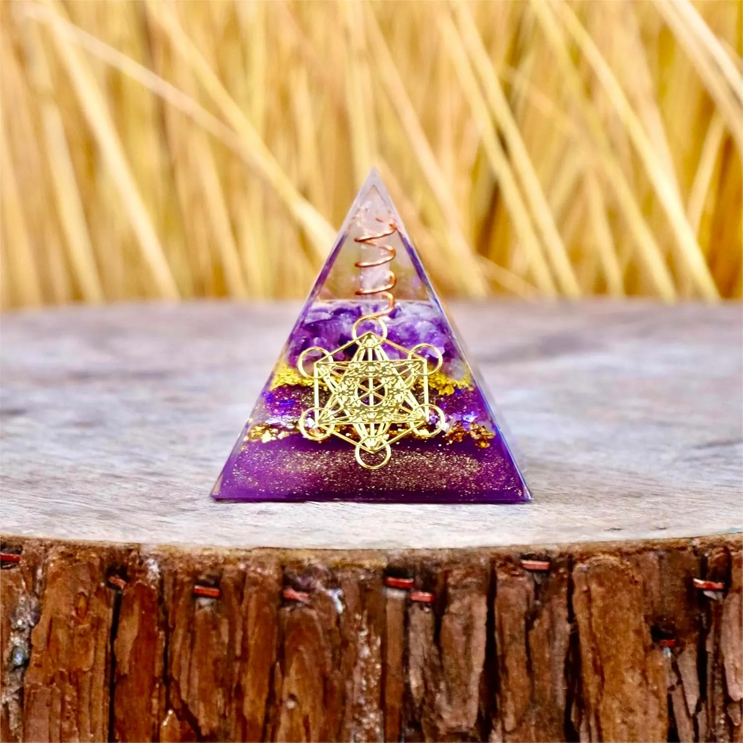 Orgone Pyramid,Amethyst Crystal Pyramid for Positive Energy,Handmade Reiki Orgonite Pyramid,Energy Generator Used for Reduce Stress,Meditation Accessories,Attract Success and Chakra Healing