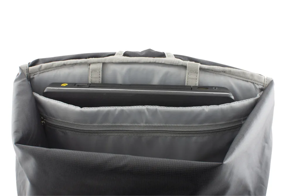 Pinguin Commute 25 City Backpack - Black