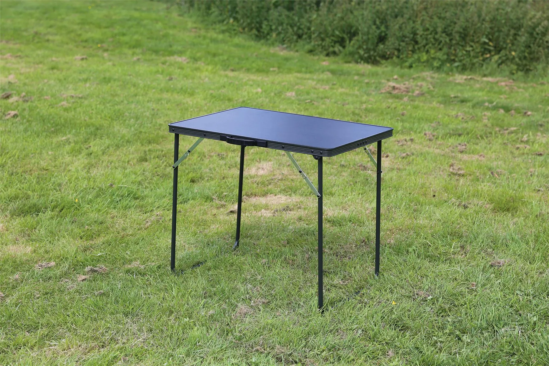 Quest Superlite Shipston Folding Folding Camping Table