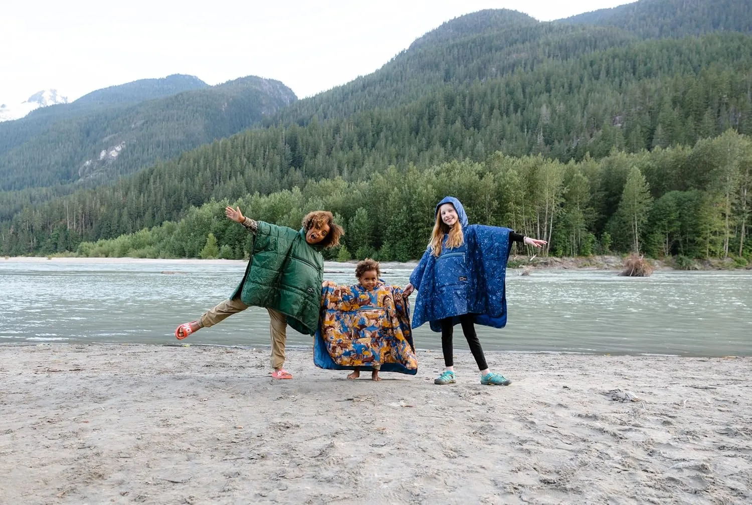 Therm-a-Rest Unisex-Youth Kids Honcho Poncho Wearable Hoodie Blanket
