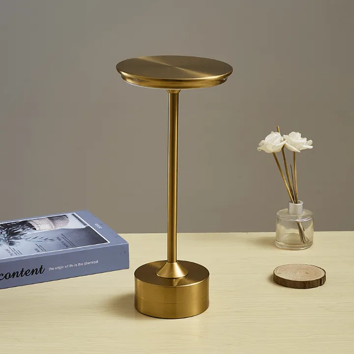 Top-choice Stock-clearance Metallic Table LED Cordless Lamp