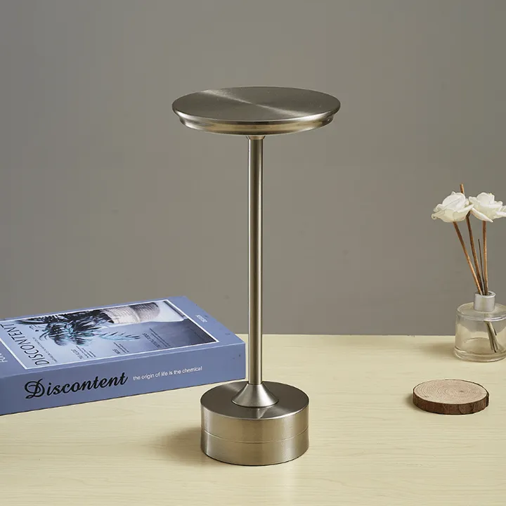 Top-choice Stock-clearance Metallic Table LED Cordless Lamp