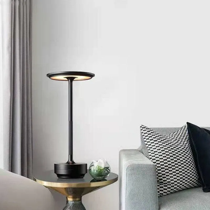 Top-choice Stock-clearance Metallic Table LED Cordless Lamp