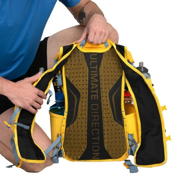 Ultimate Direction FastPack 20 Vest - Unisex, Black OR Yellow